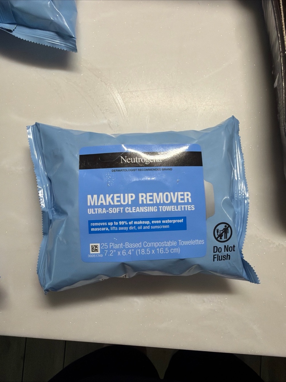 Neutrogena Light Blue Makeup Remover Cleansing Towelettes